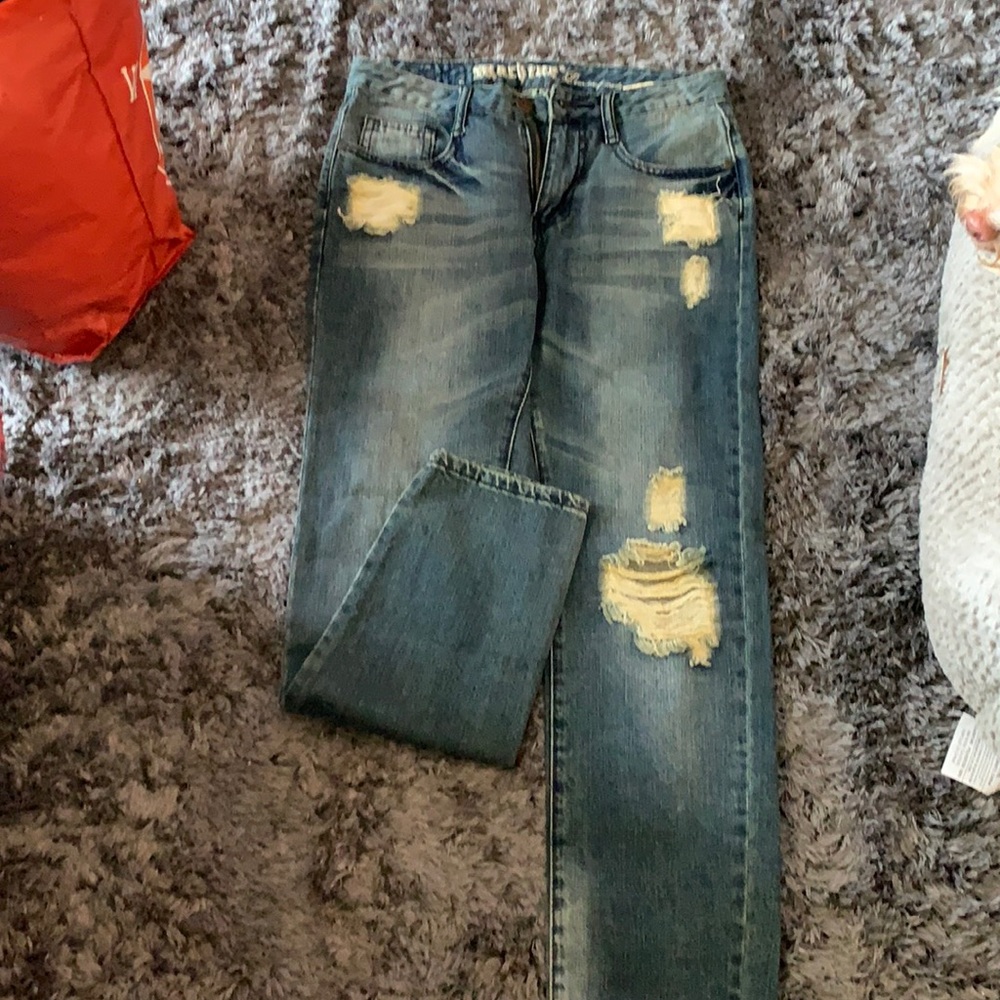 Boyfriend distressed jeans
